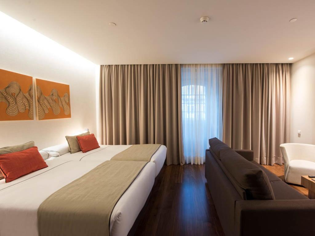 Hotel Carris Porto Ribeira Esterno foto