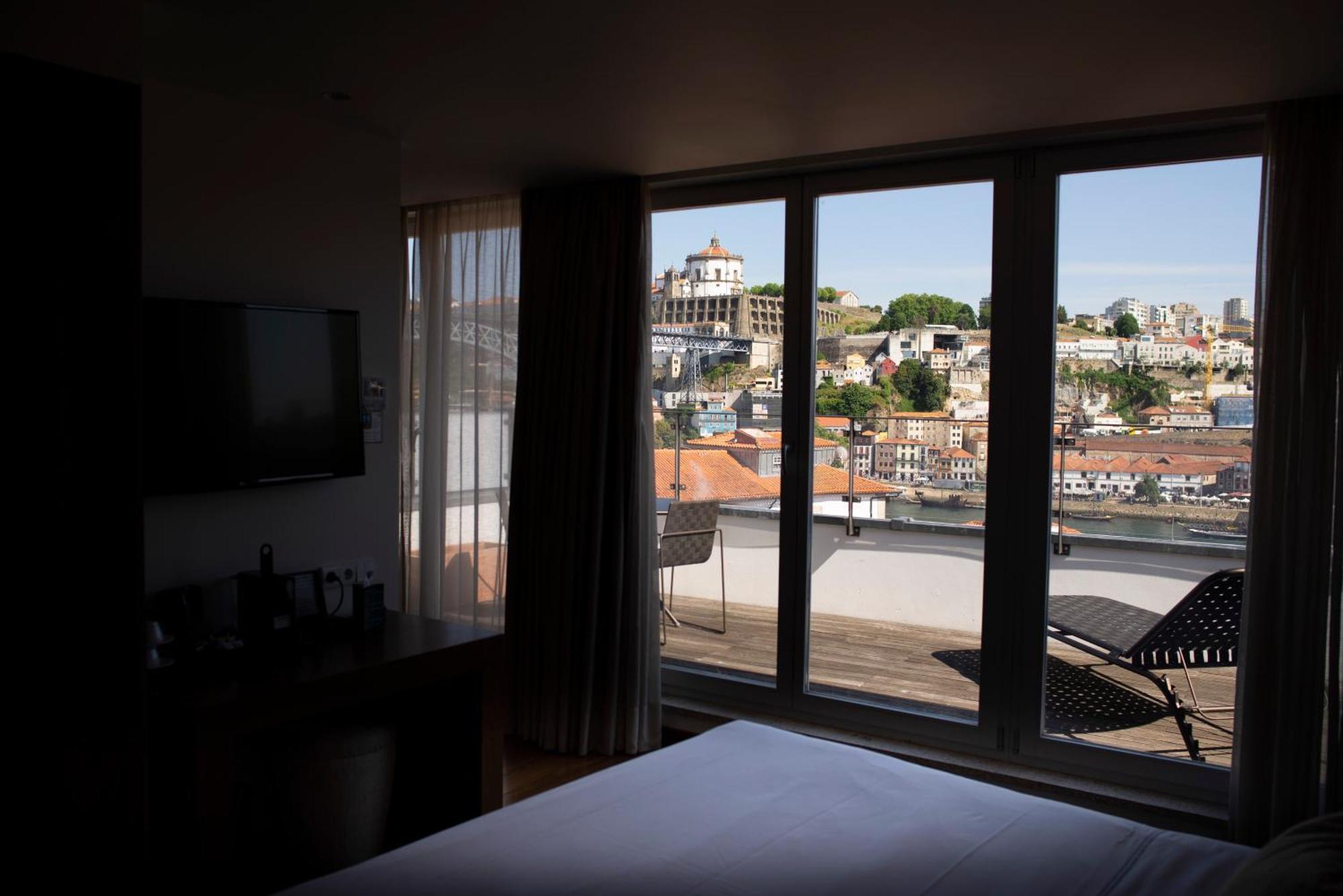 Hotel Carris Porto Ribeira Esterno foto