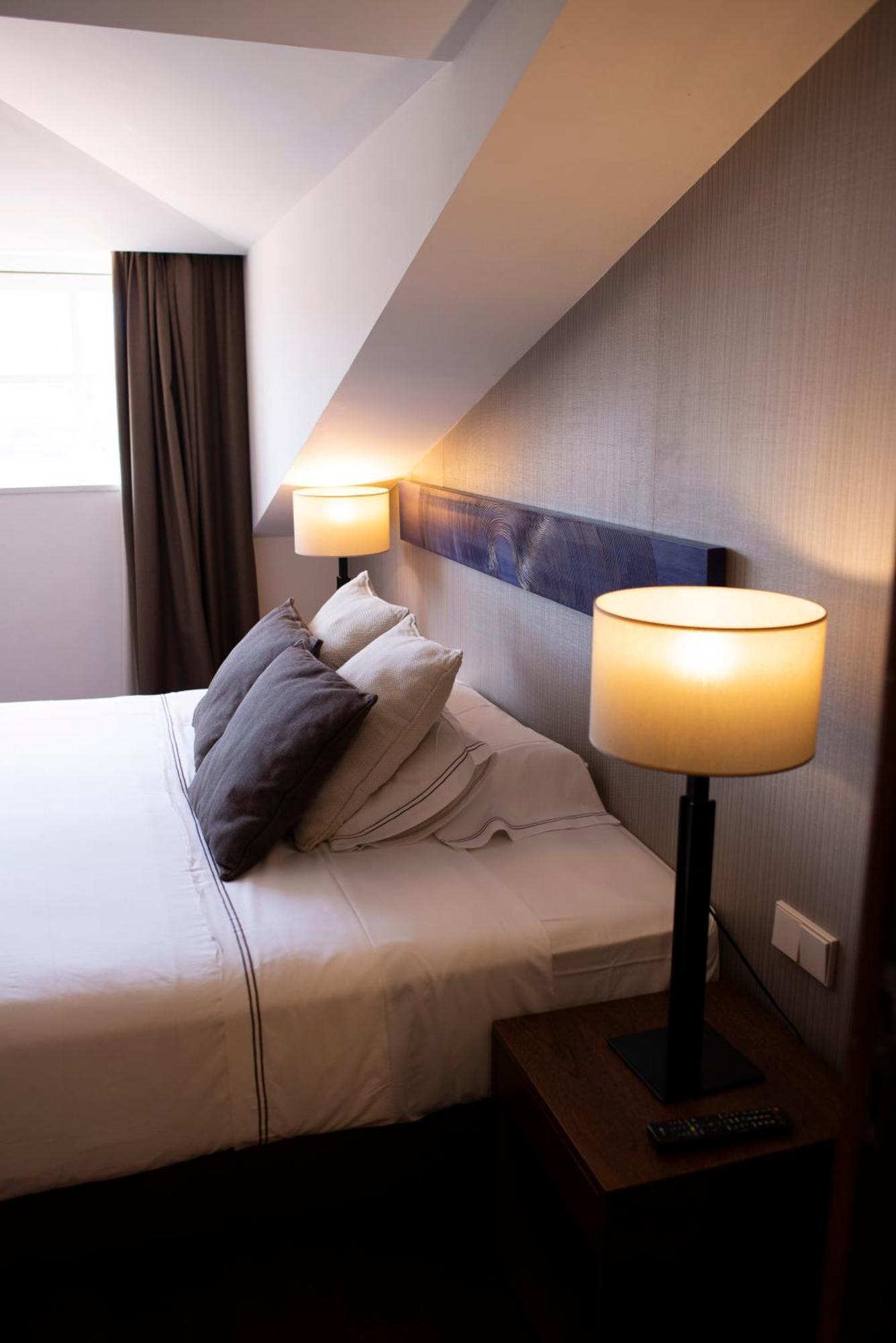 Hotel Carris Porto Ribeira Esterno foto