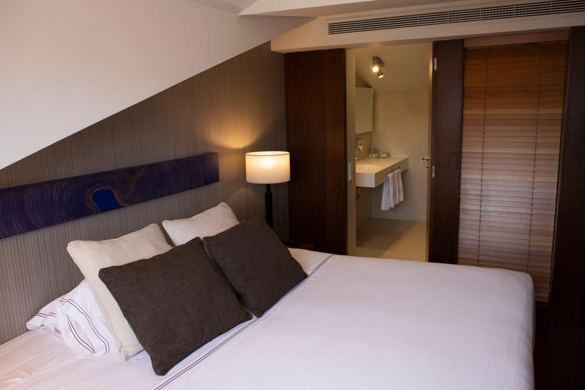 Hotel Carris Porto Ribeira Esterno foto